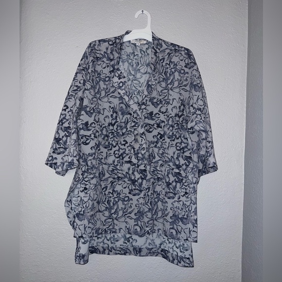 Victor Alfaro Women Gray Floral High Low Tunic Top  3/4 Sleeve - Picture 1 of 7